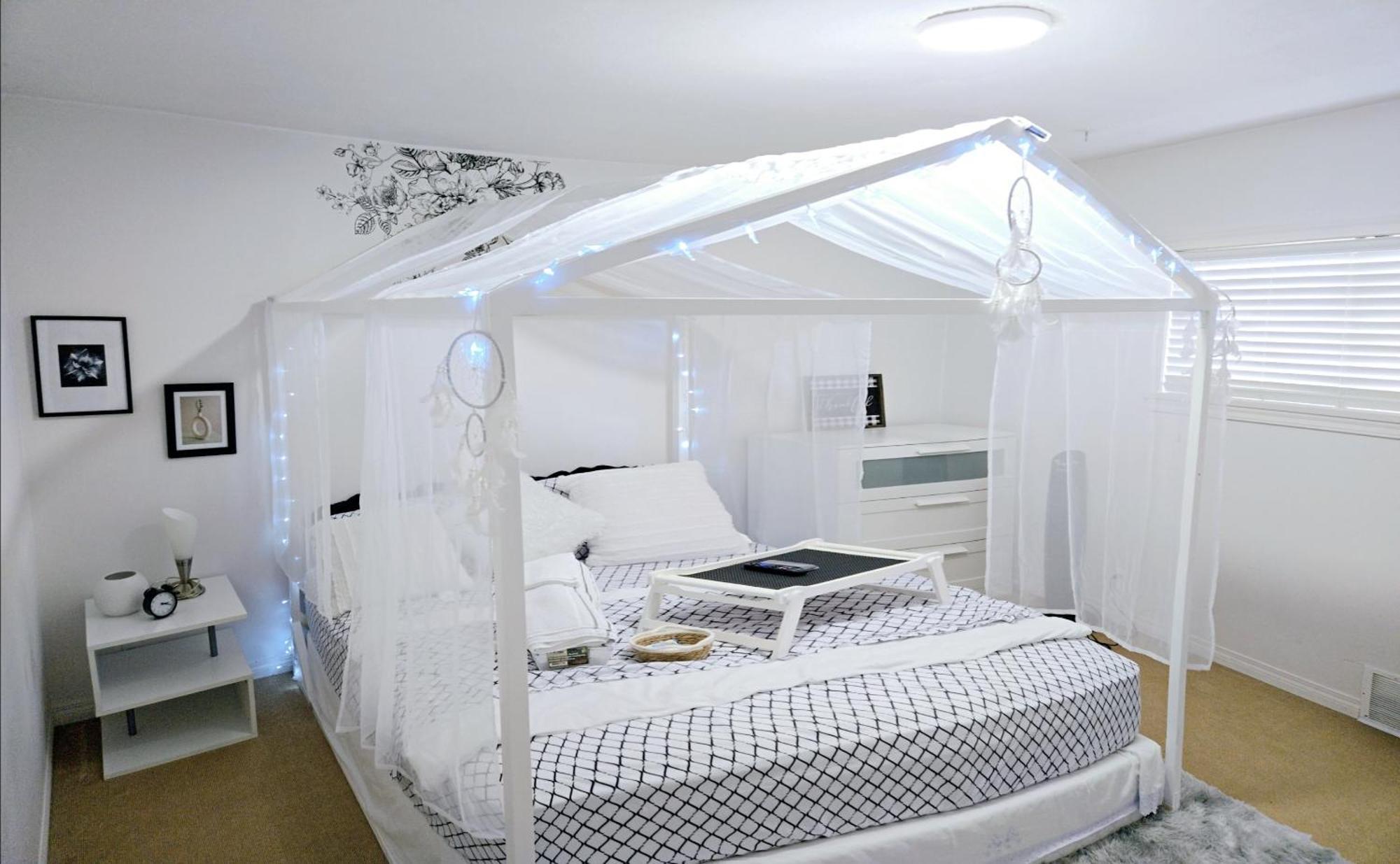 Lovely Cozy Room! With Attached Private Bath In The Heart Of Vancouver! Private Parking & Self Check-In! Екстериор снимка