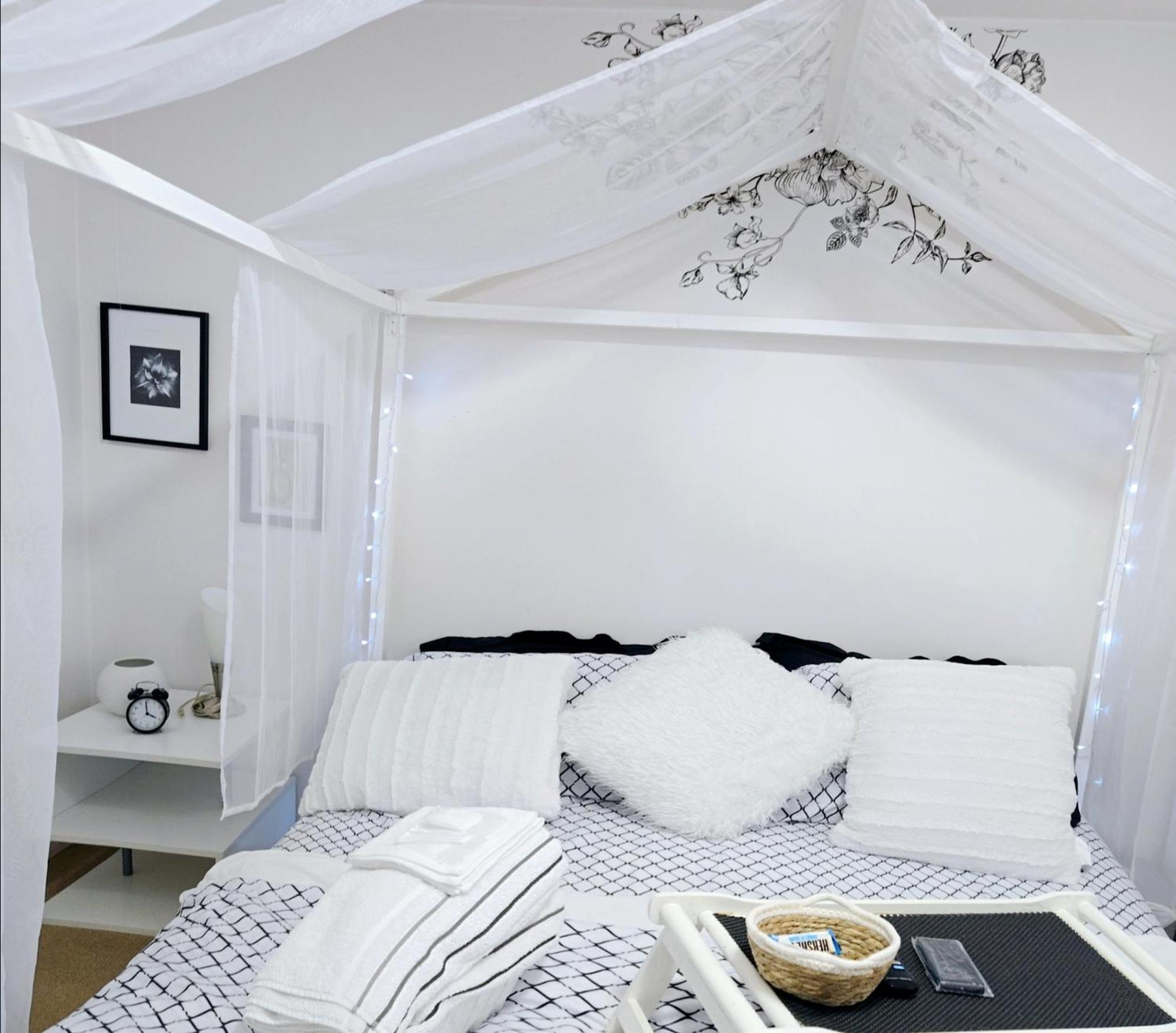 Lovely Cozy Room! With Attached Private Bath In The Heart Of Vancouver! Private Parking & Self Check-In! Екстериор снимка