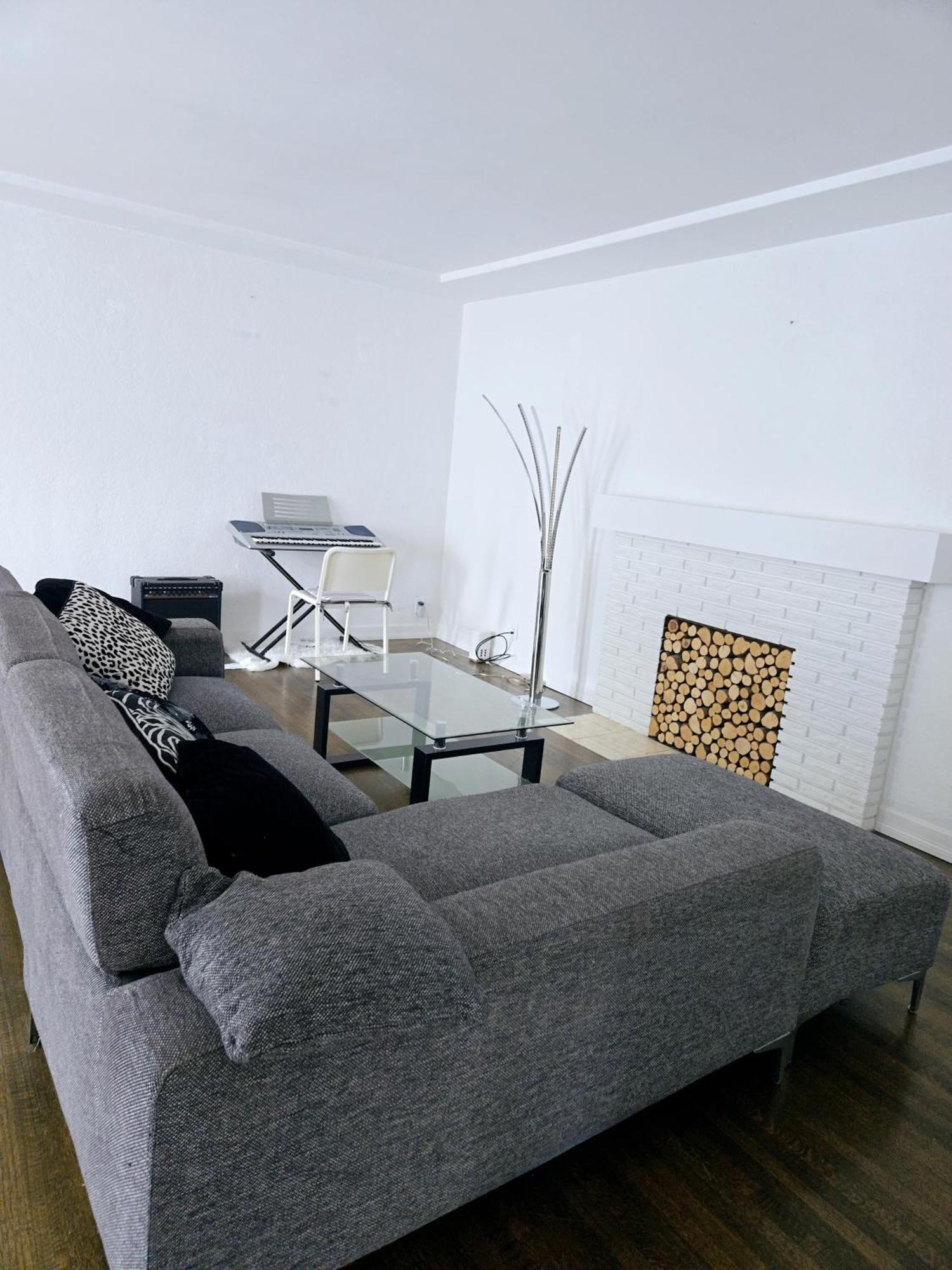 Lovely Cozy Room! With Attached Private Bath In The Heart Of Vancouver! Private Parking & Self Check-In! Екстериор снимка